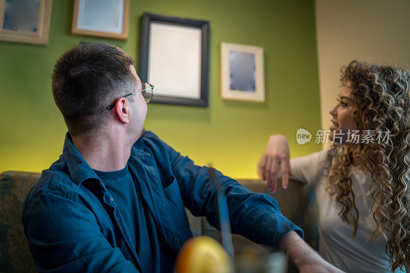 Couple relaxing in a café